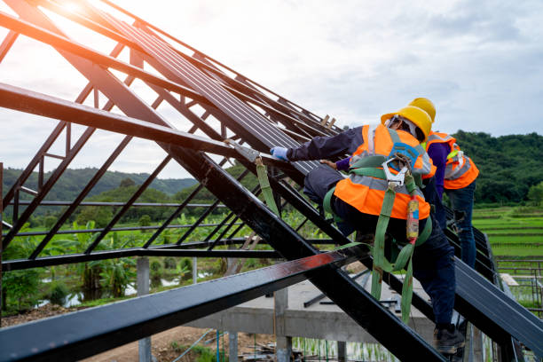 Best Commercial Roofing Services  in Cloverdale, CA